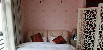 Bofeng Apartment Hotel - Кунмин Екстериор снимка